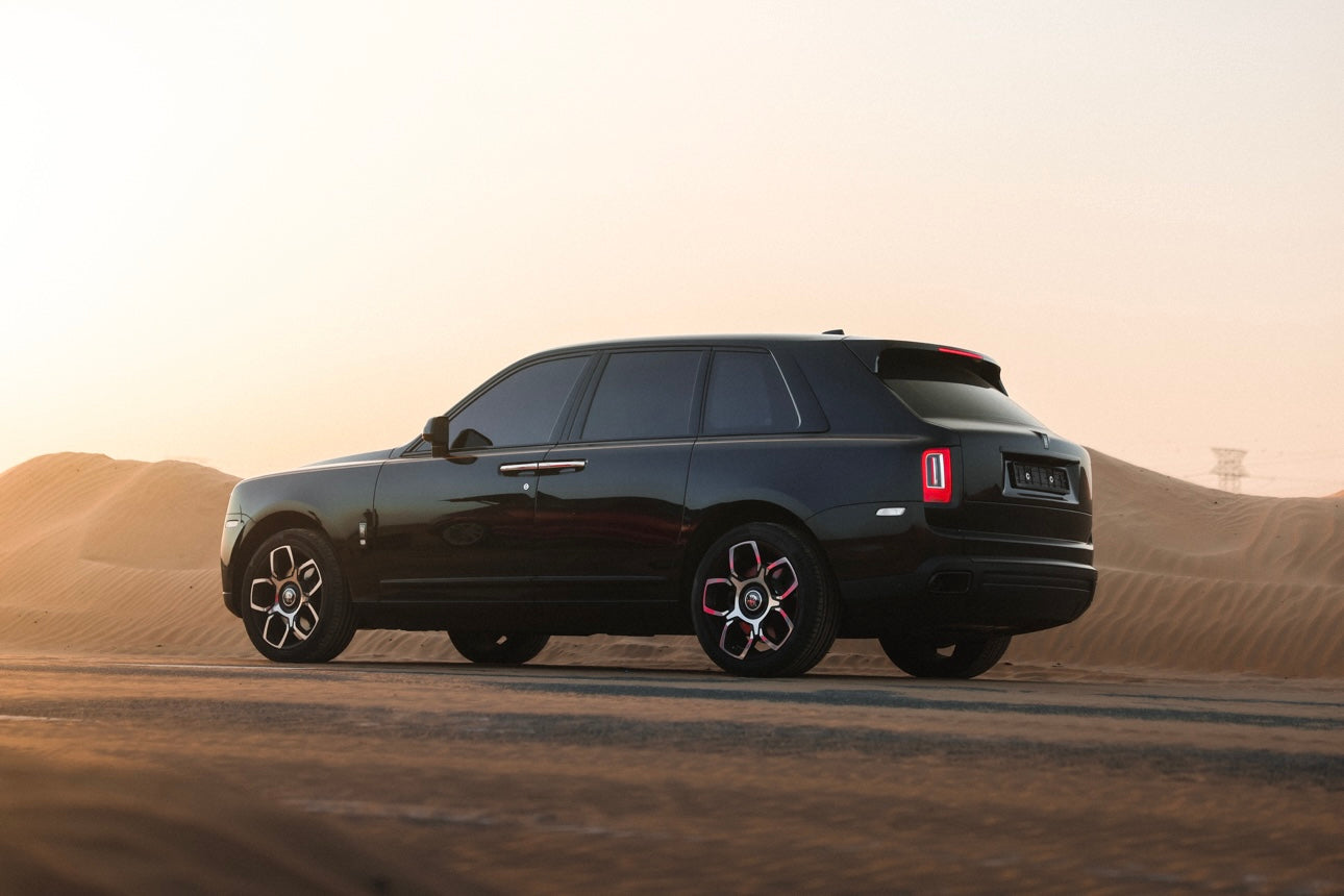 Rolls Royce Cullinan Mansory Black